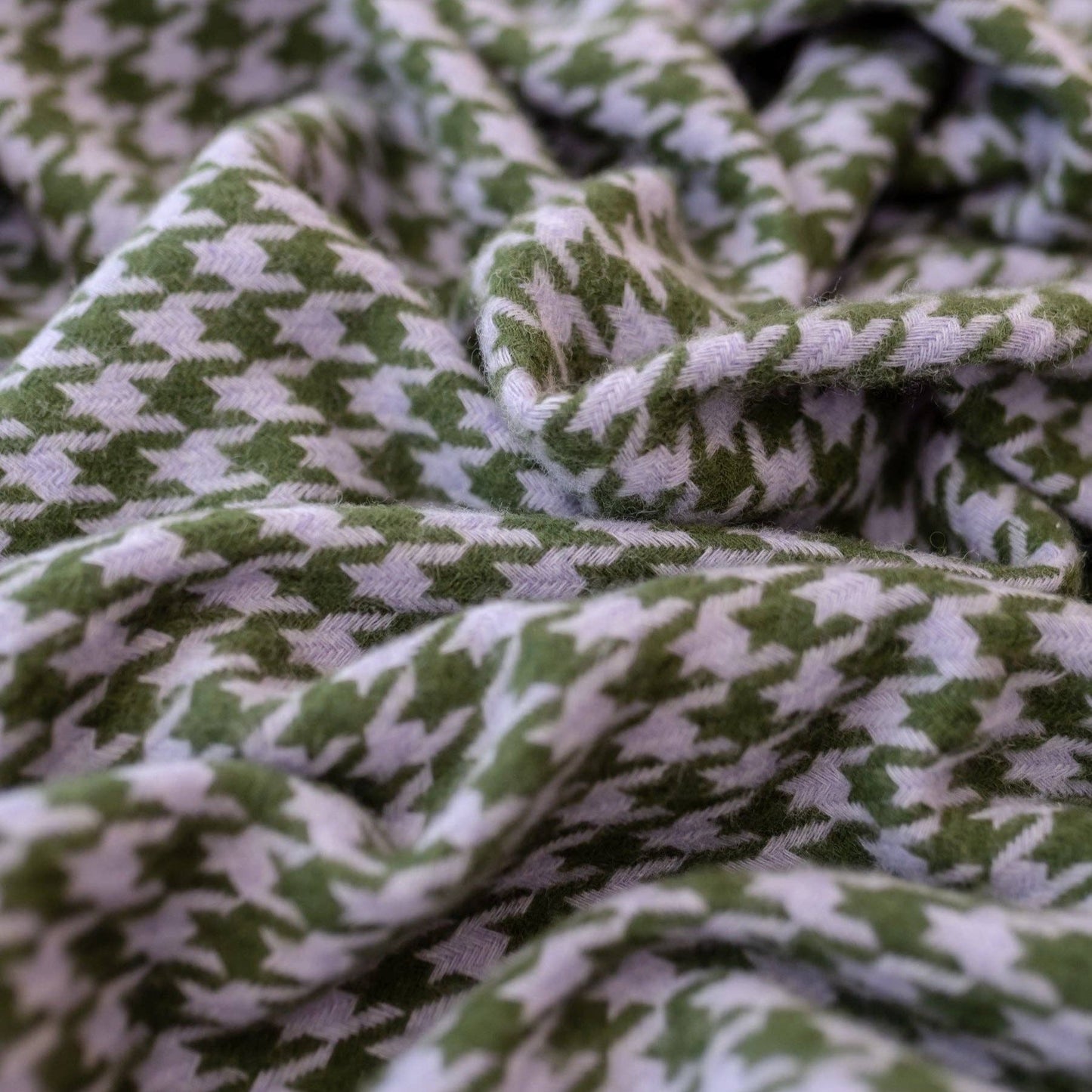 Lambswool Blanket in Olive Houndstooth