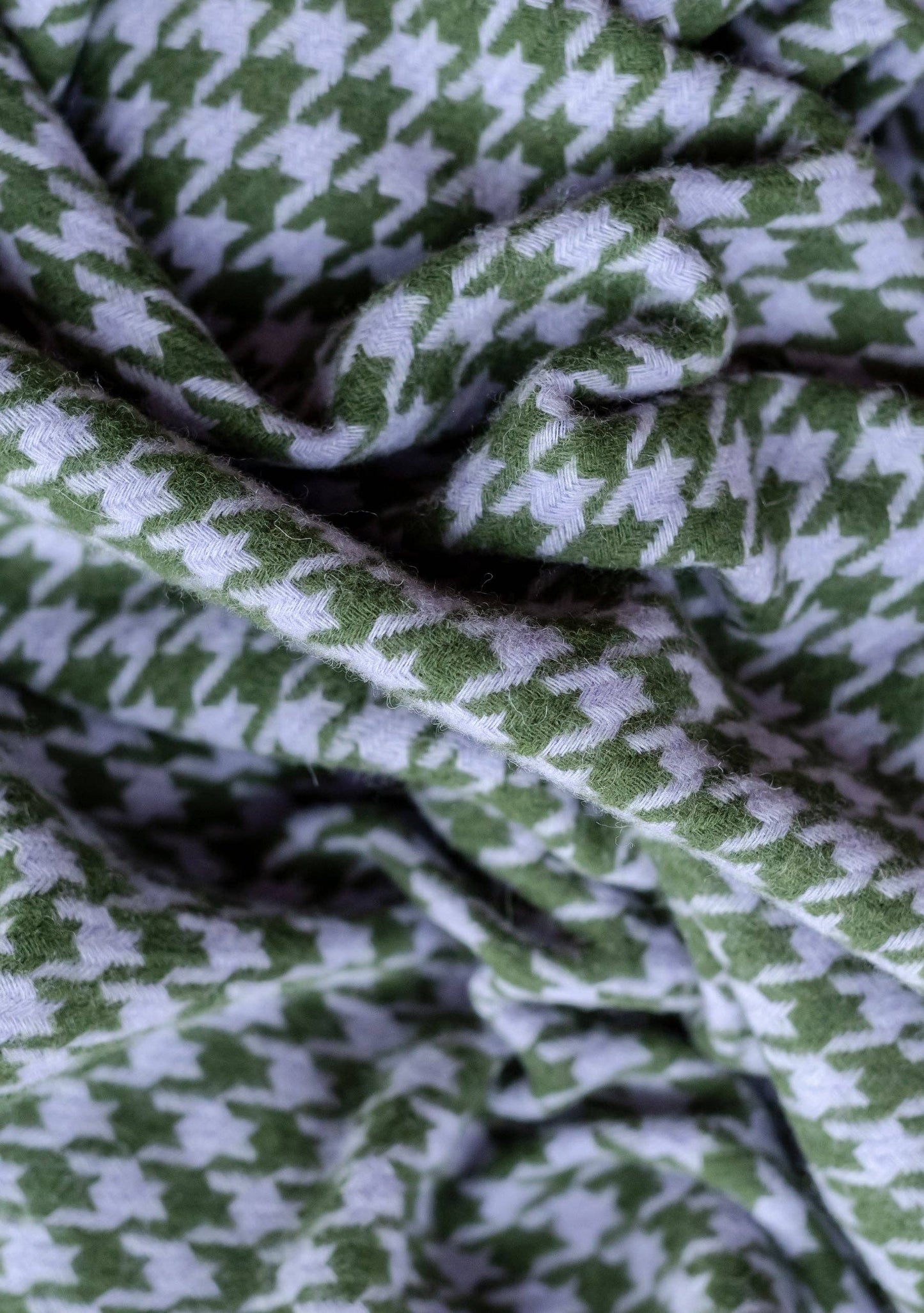 Lambswool Scarf in Olive Houndstooth