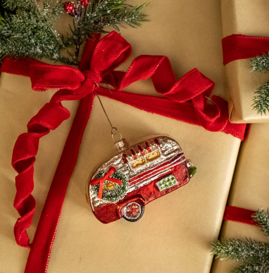 Red Camper with Wreath Ornament